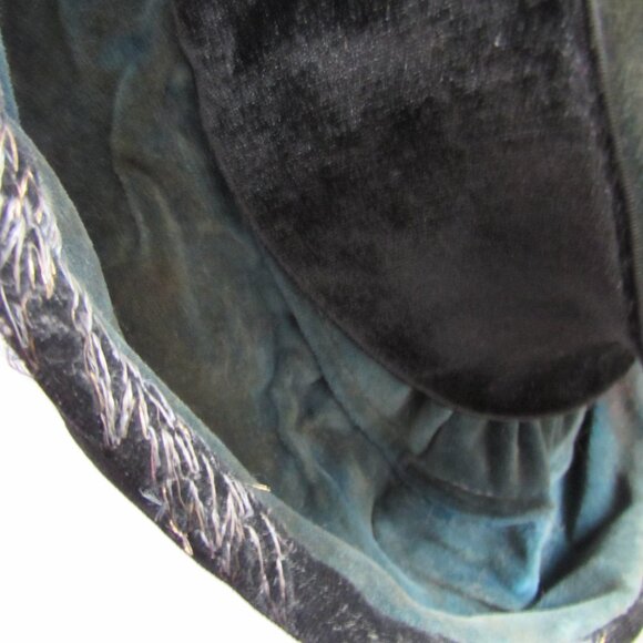 Antique Edwardian Style Black & Green Velvet Hat